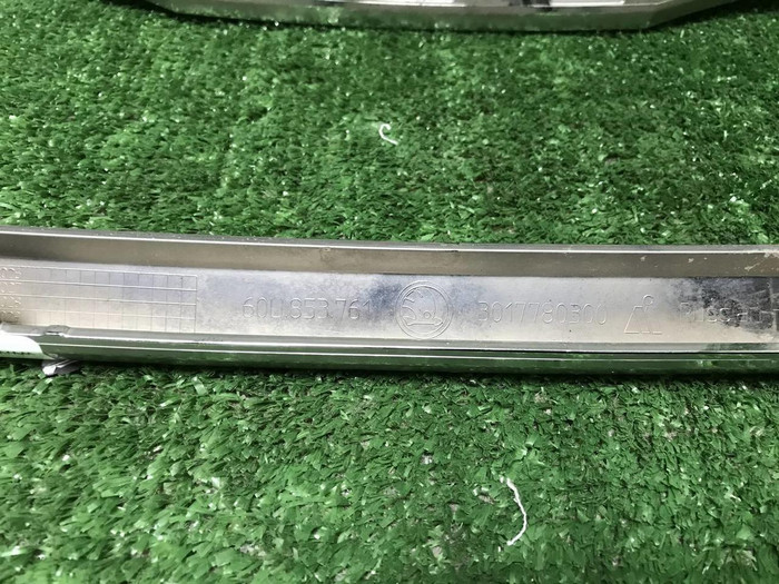 Молдинг решетки радиатора Skoda Rapid 2 (2020-нв)