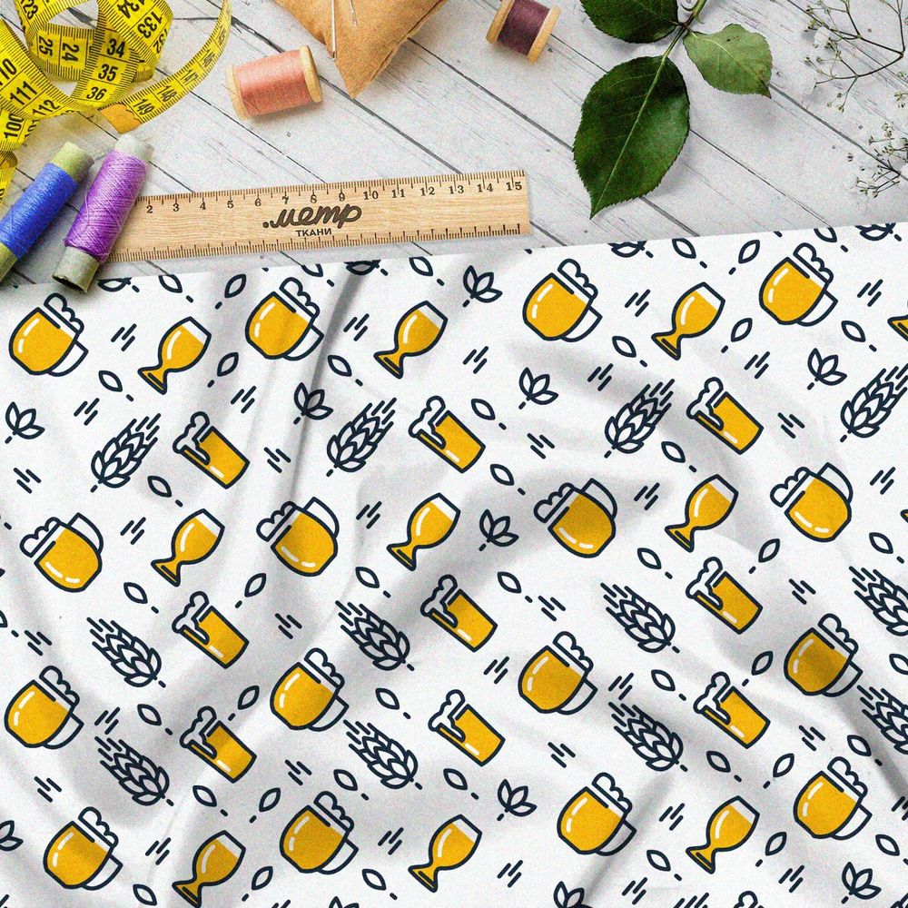 Ткань таффета злаки и пивные бокалы на белом фоне