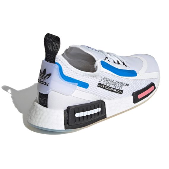 Кроссовки adidas originals NMD_R1 - Популярная новинка женской