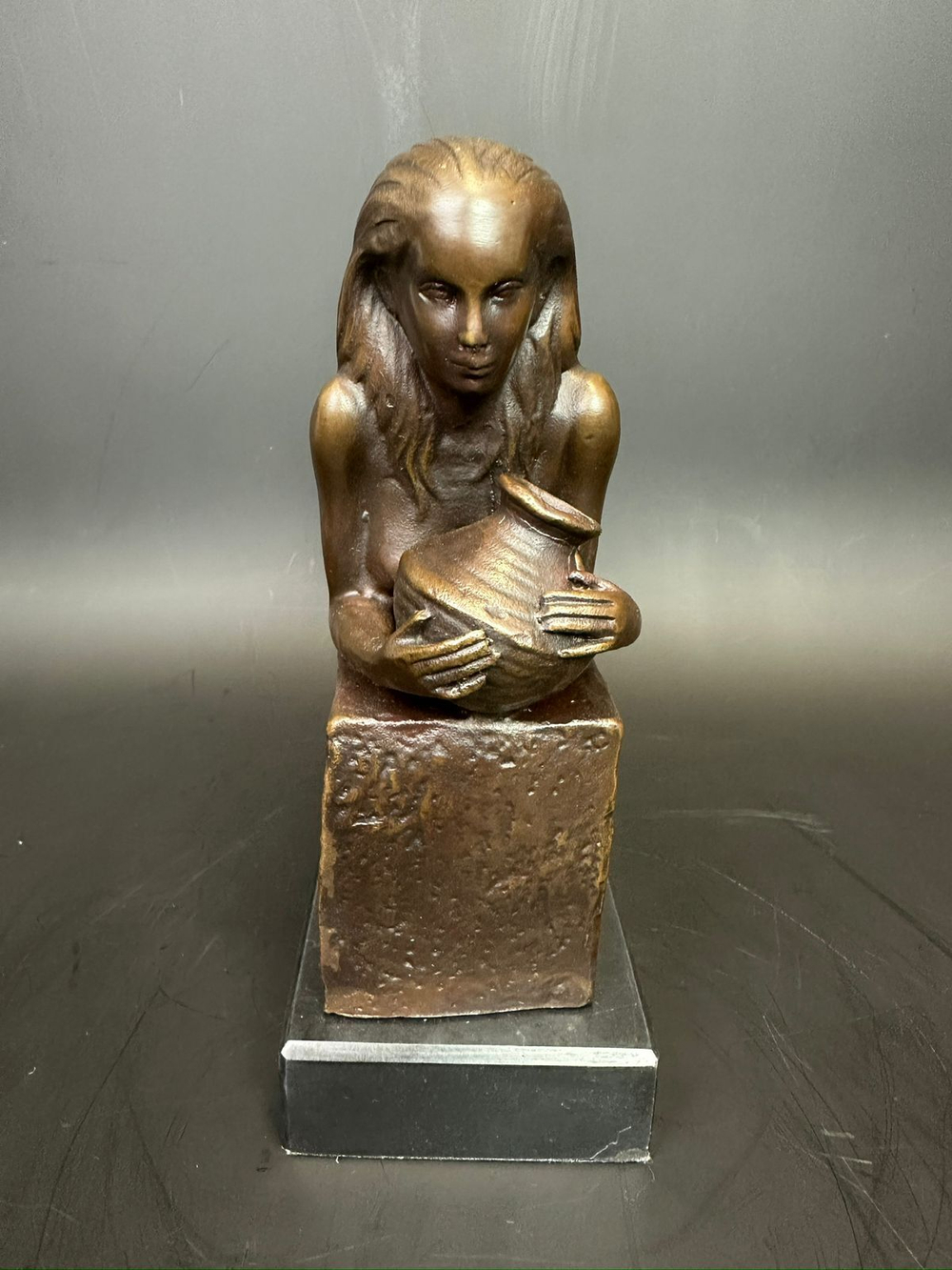 Бронзовая скульптура «Знак Зодиака Водолей»