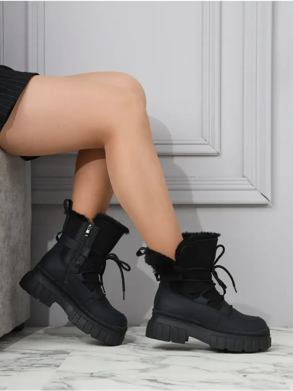 Зимние ботинки на высокой платформе
