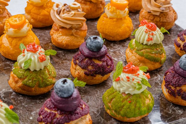 Сет пирожных шу &quot;Десертная фантазия&quot;, 24 шт.