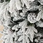 Заснеженная елка с гирляндой встроенной «Saint Paul» (Литая+пвх) от 1,8 м до 3 м