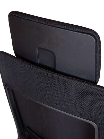 Кресло офисное Норден / Осло блэк / Oslo black / черная сетка /черный пластик / база черная