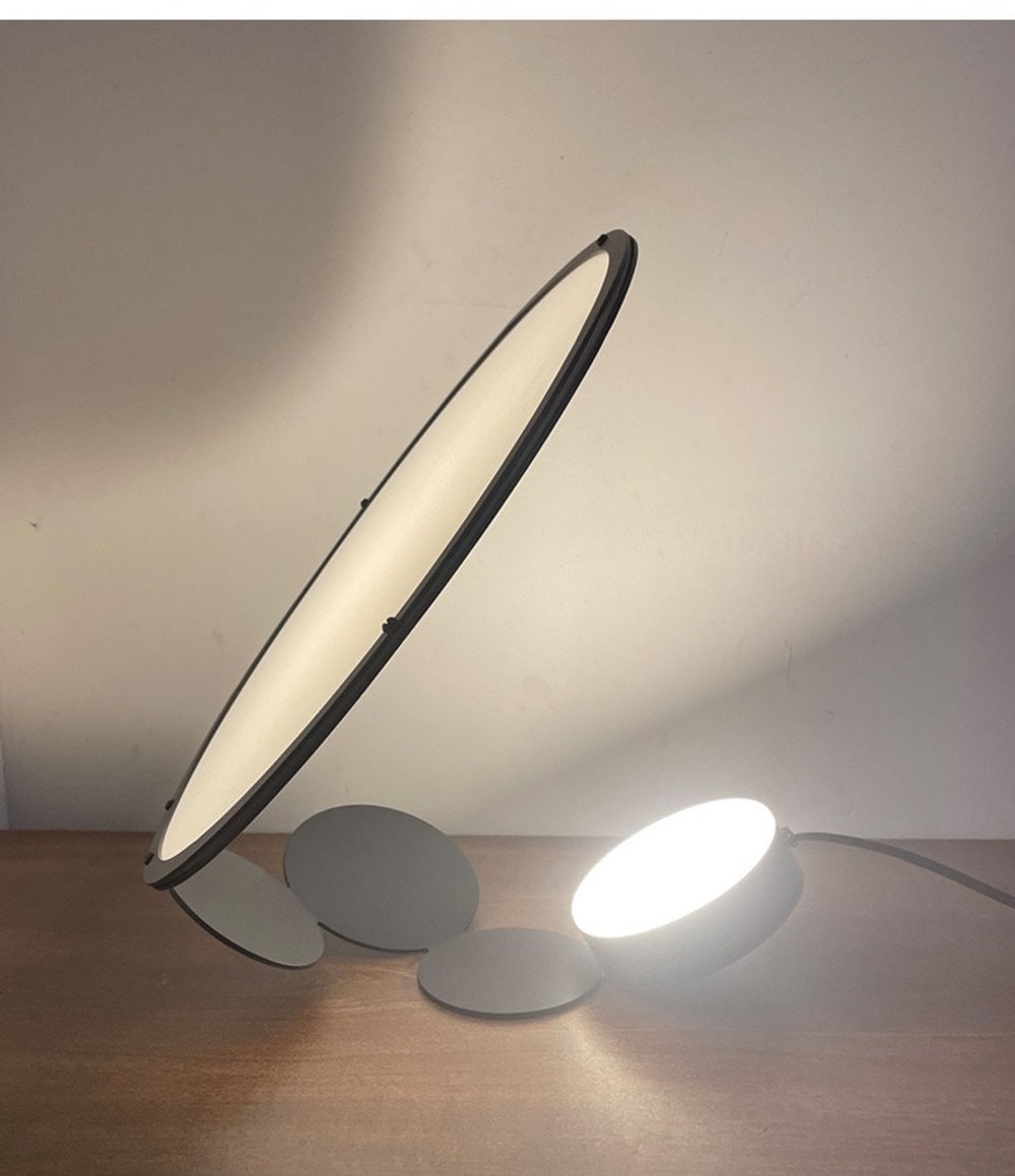 Table design lamp Cut by AXOLIGHT
