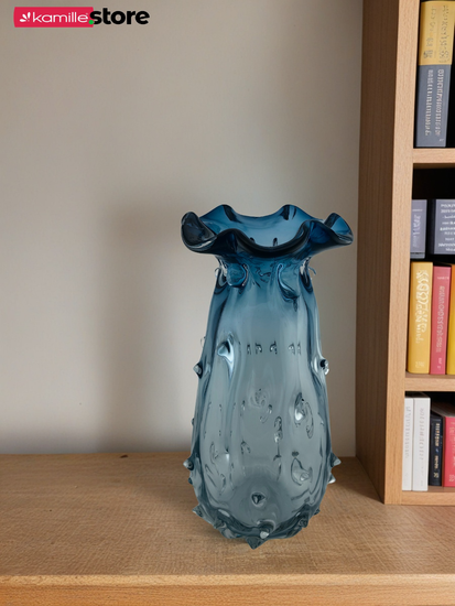 Ваза для цветов 30 см. стеклянная с шипами и горлышком "Волна"