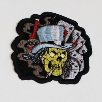 Нашивка Череп с картами в цилиндре