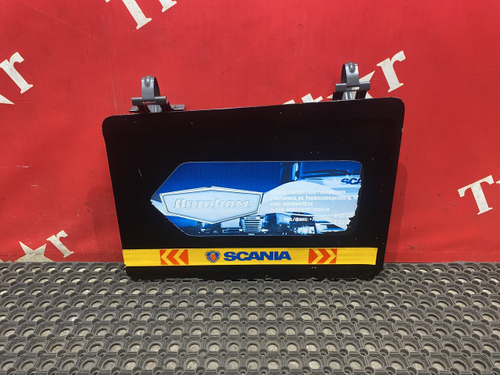 Крышка инструментального ящика левая