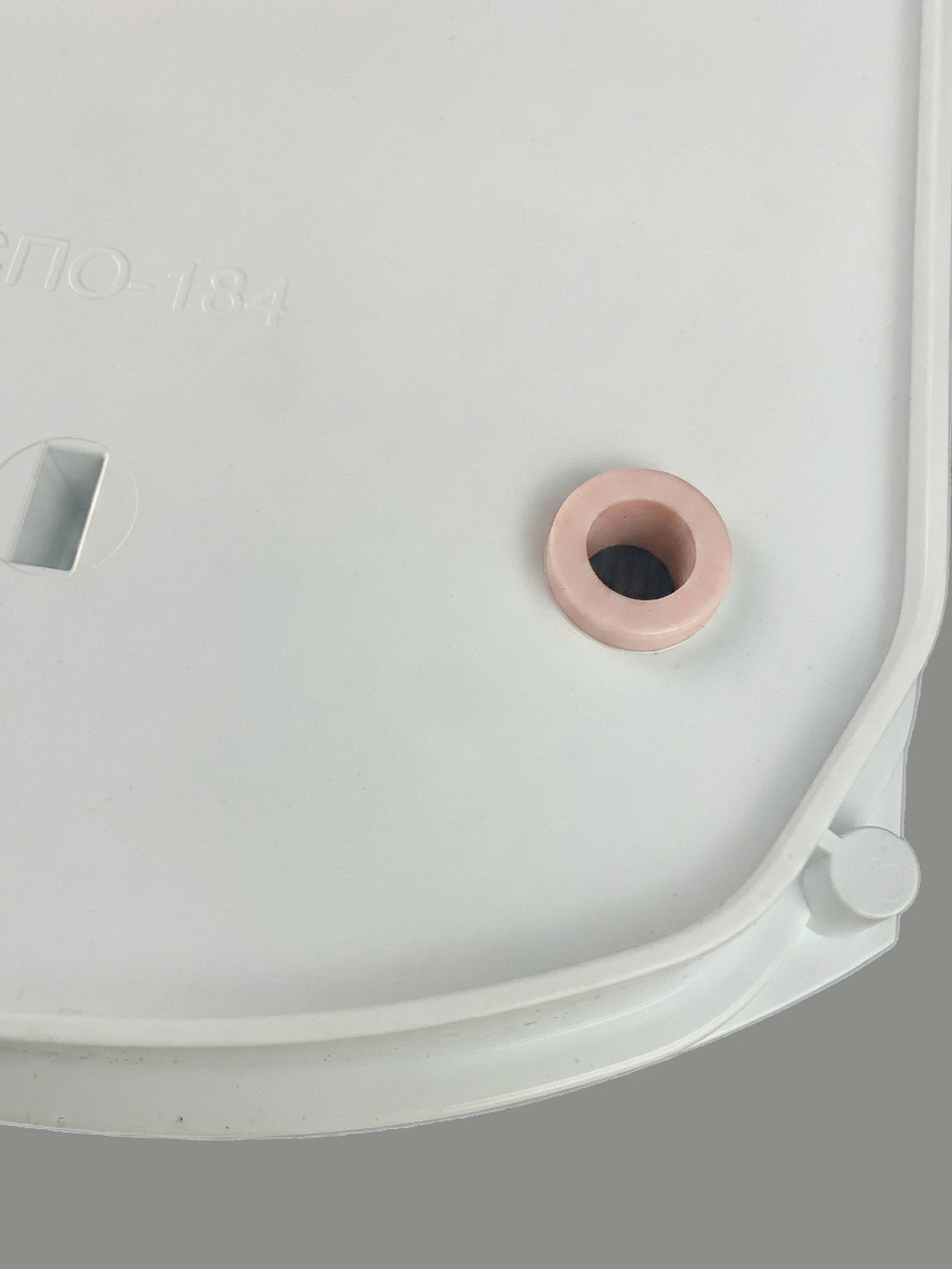 Потолочный влагозащищённый светильник для большой лампы Е27 с ударопрочным плафоном IP54 | Царь-Огонь Свет