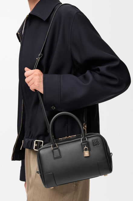 Loewe Сумка Amazona 23 из телячьей кожи наппа, черный