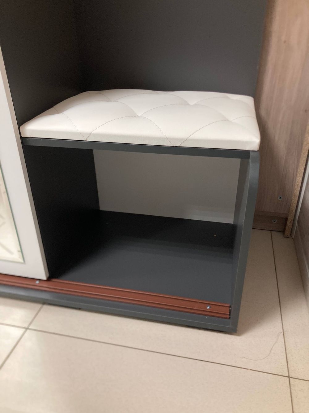 Прихожая Варда графит/белый