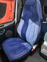 Чехлы Люкс VOLVO FH-13 после 2018 года: водитель от сиденья, пассажир от стойки кабины (один вырез под ремень) (экокожа, синий, синяя вставка)