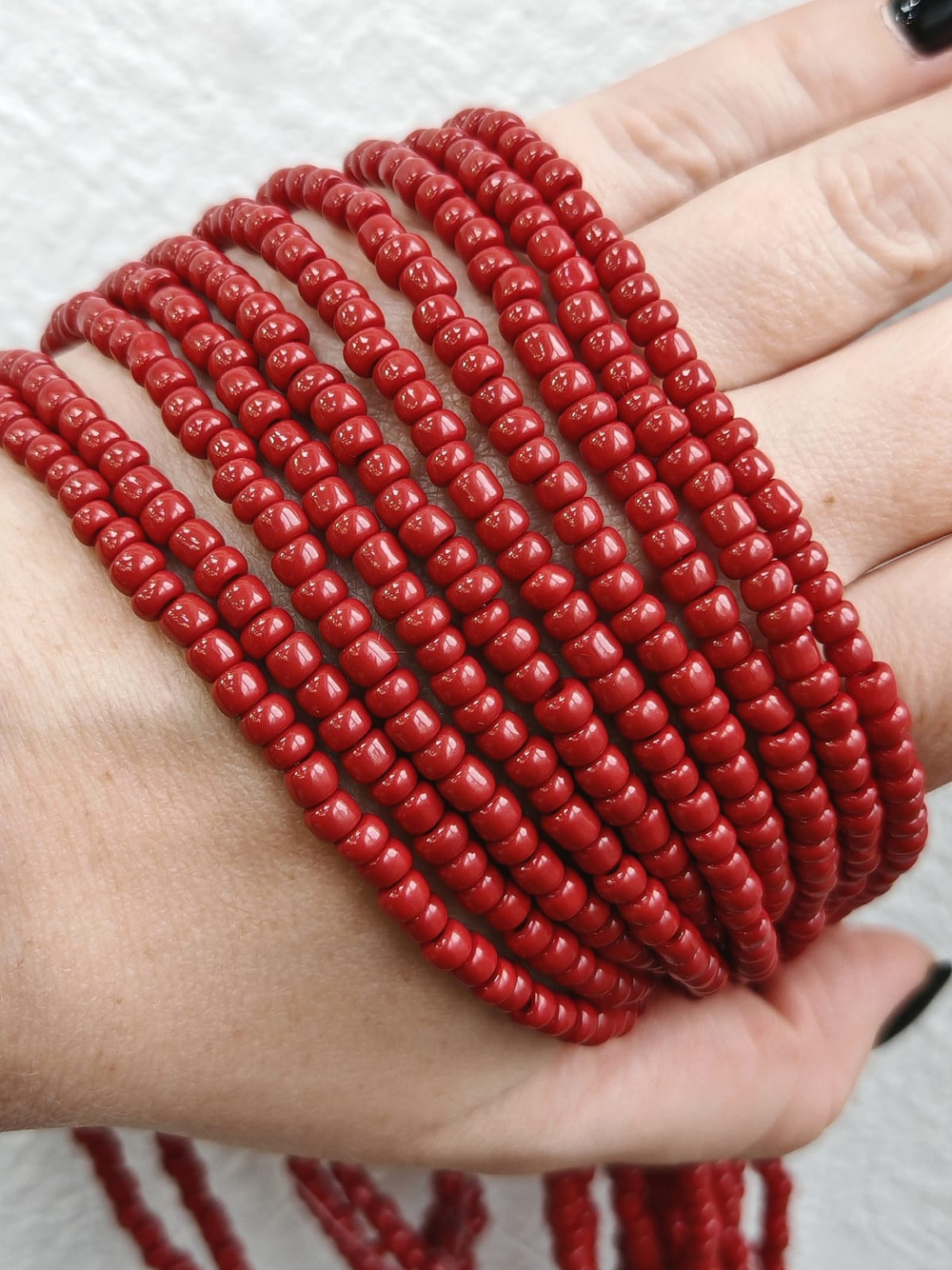 яс4-тк Стекло японское 4мм, темно-красный, некалибр., нить 40см