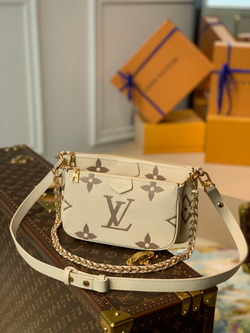 Louis Vuitton Multi Pochette Accessoires