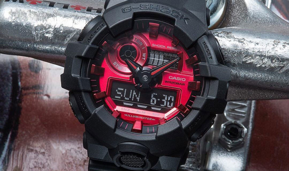 Японские наручные часы Casio G-SHOCK GA-700AR-1AER