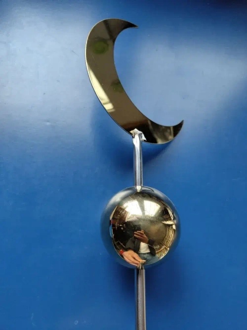 полумесяц из нержавейки с шаром на ограду