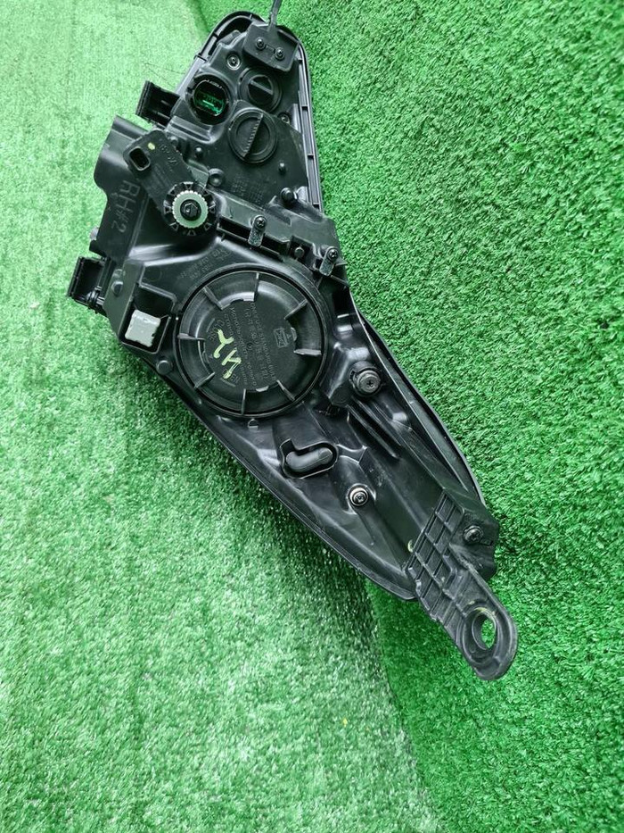 Фара правая KIA Sportage 4 QL (2016-2018) галоген