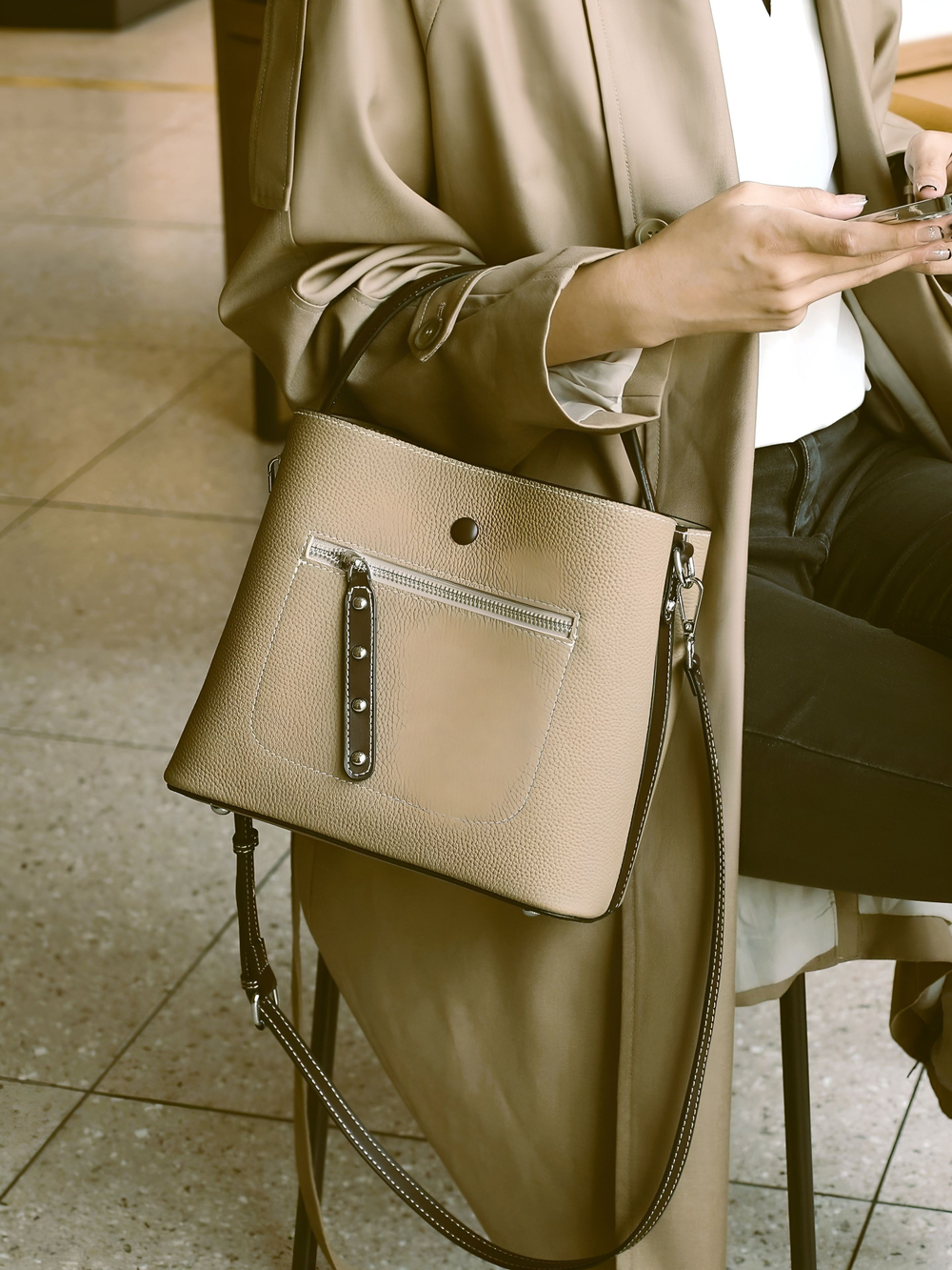 женская сумка на плечо из натуральной кожи