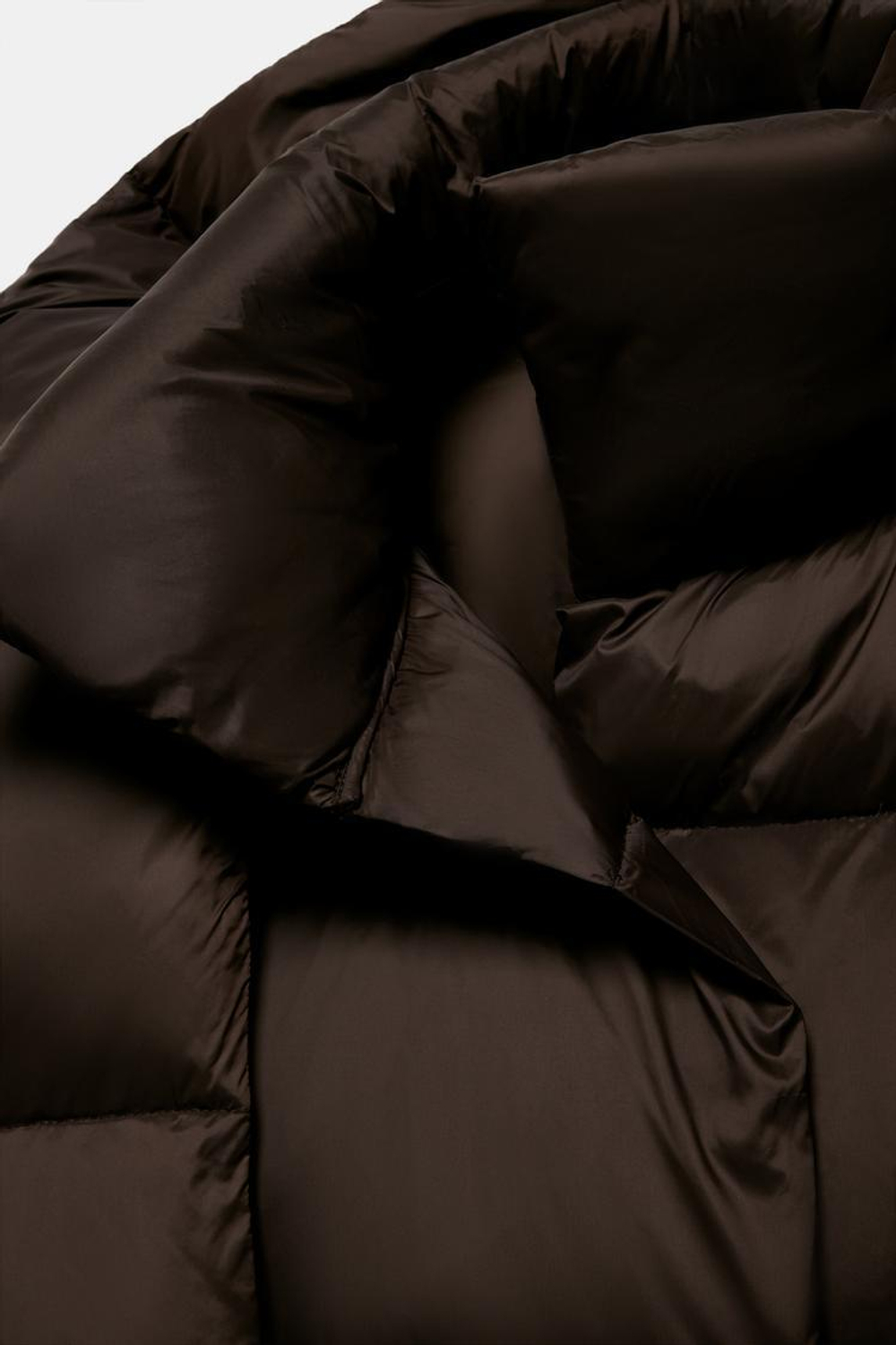 ZARA ВОДОНЕПРОНИЦАЕМЫЙ ВЕТРОЗАЩИТНЫЙ ПУХОВИК С КАПЮШОНОМ ИЗ ПЕРА И ПУХА, КОРИЧНЕВЫЙ