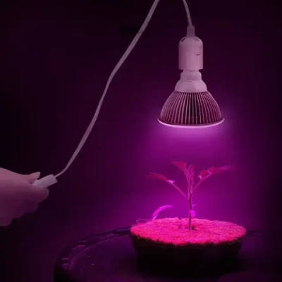 Патрон E27 с проводом и выключателем 1.8м Орбита OT-ELS11 Белый