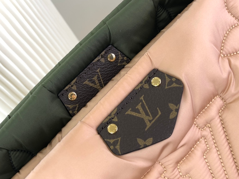 Louis Vuitton Maxi Multi Pochette Accessoires