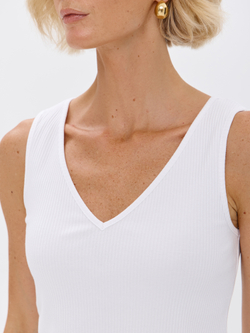 Топ-лапша под пиджак с глубоким V-вырезом