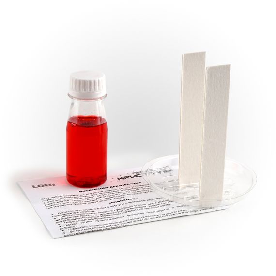 Kristallar Lori qırmızı