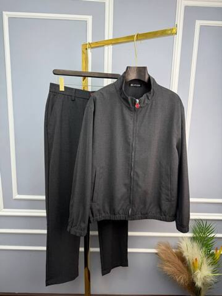 Прогулочный костюм Kiton