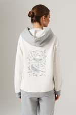 23151 Худи женский (серый / молочный)