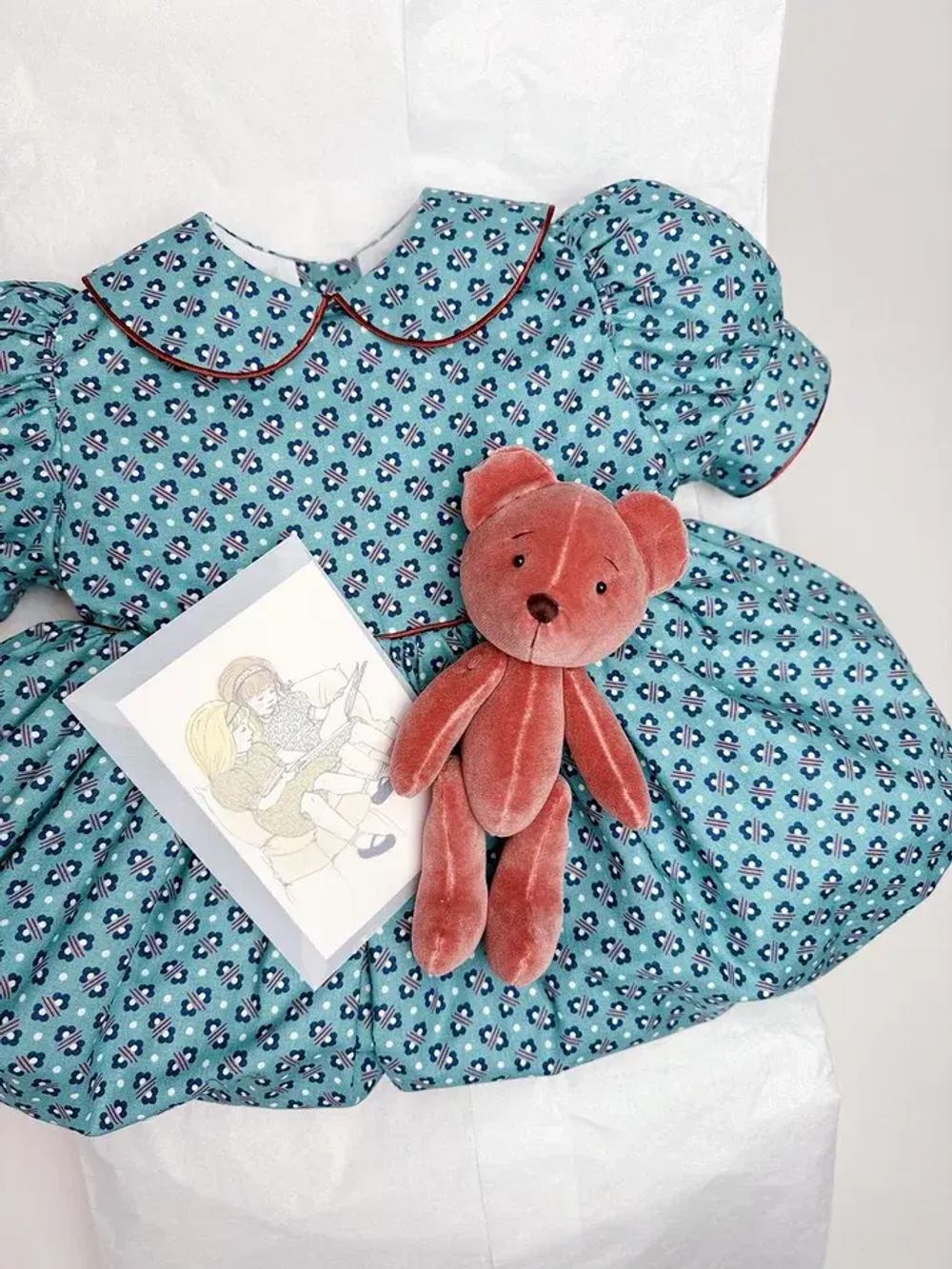 Шарлотта Бирюзовая вишня