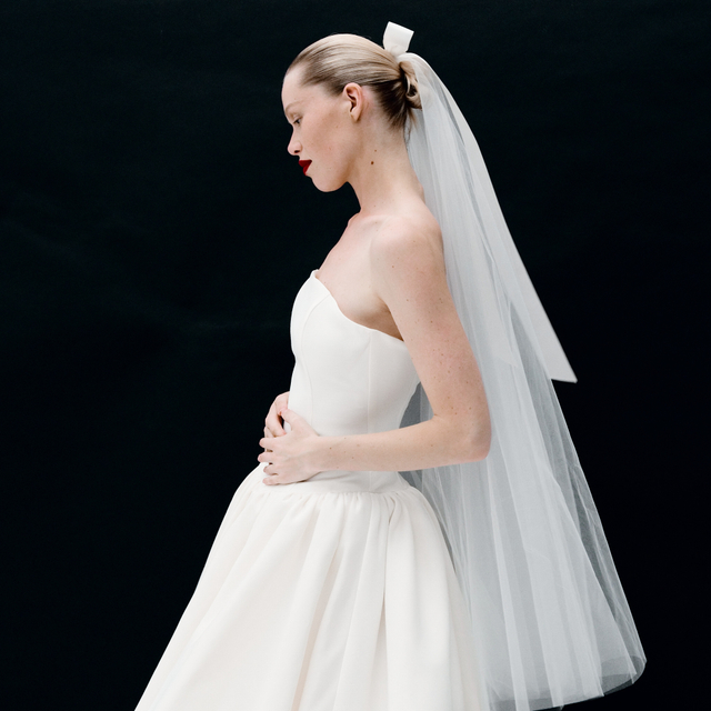 Фата с мини "Паркером"