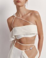 Костюм с жемчужиной