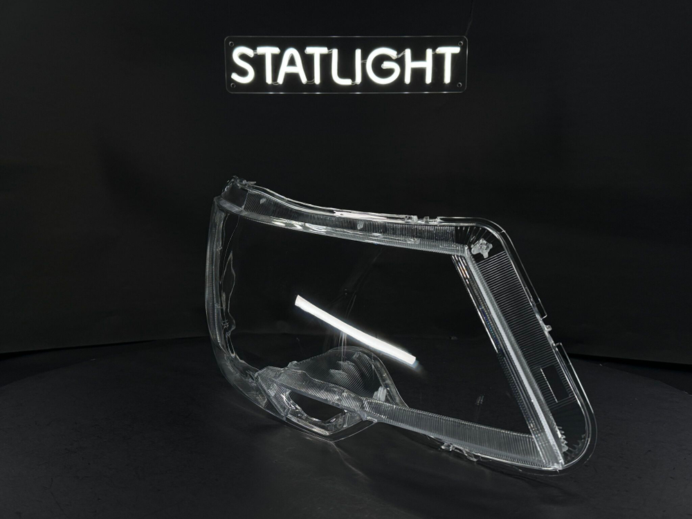 Правое стекло фары Skoda Superb 2 2013-2015 рест