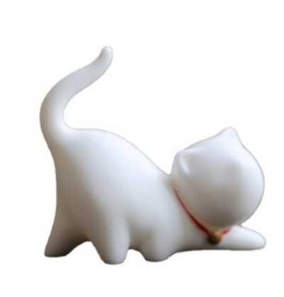 278195 Фигурка "Кошечка гуляет" 57*57мм, белый матовый фарфор