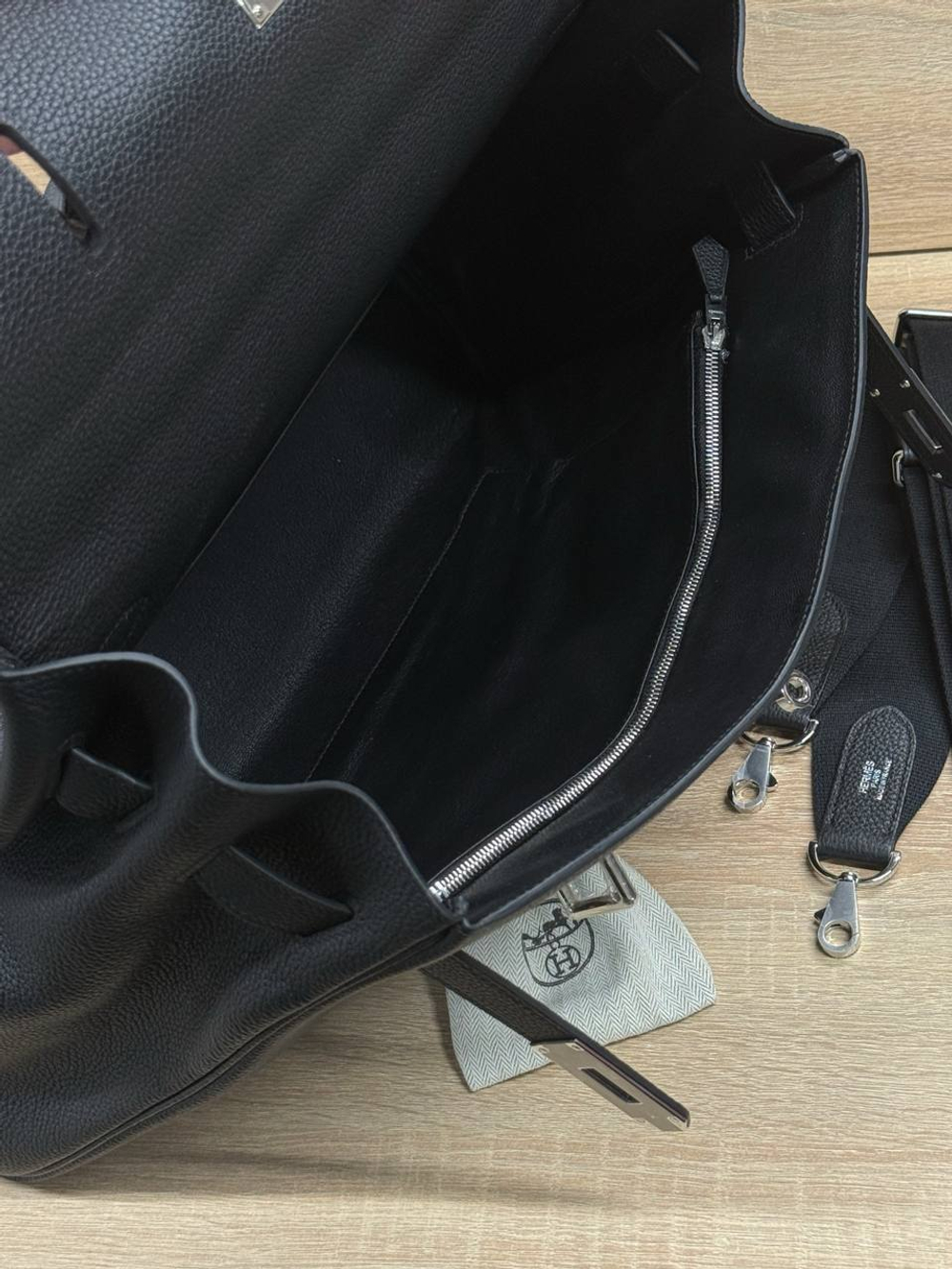 Портфель Hermes