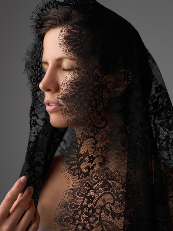 07-01 Кружево реснички (шантильи) широкое, 45 см, черный 170