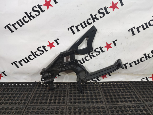 Кронштейн корпуса воздушного фильтра 2020