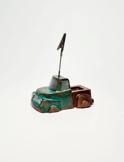 Держатель для фотографий/визиток и скрепок "Старая машина Форд"