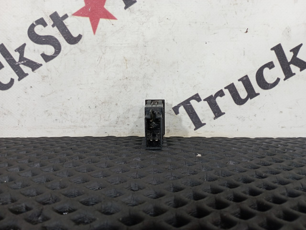 Кнопка подогрева топлива