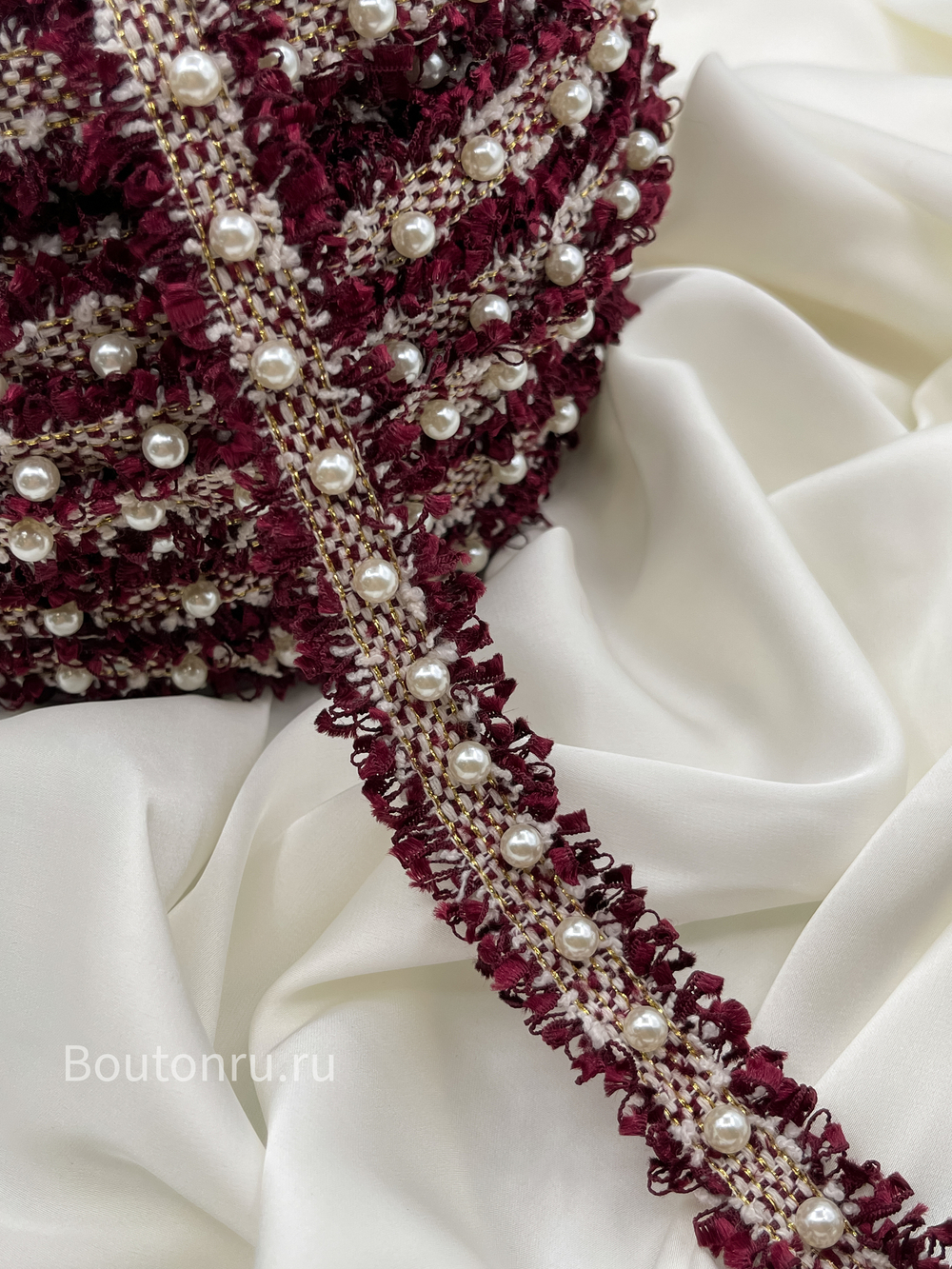 Тесьма темно-красная (бордовая) с жемчугом твид