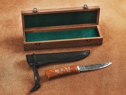 Якутский нож "Амга", сталь Х12МФ, рукоять янтарная стабилизированная карельская береза / рисунок