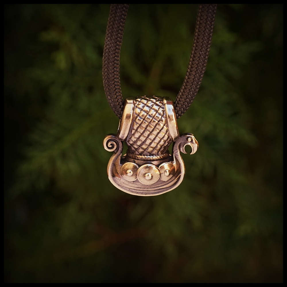 Кулон "Драккар" , брелок для ключей , латунь