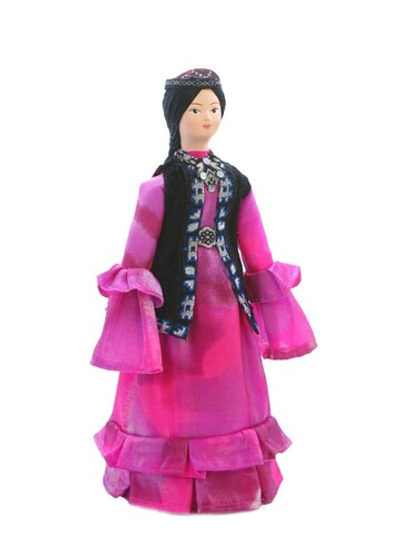 Кукла коллекционная в Казахском праздничном костюме.
