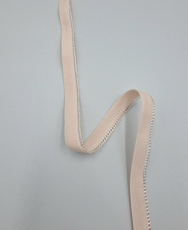 Ажурная тонкая резинка серебристый пион 10 мм ( Pantone 12-1206 TPX)