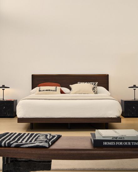 Изголовье Norlen из орехового шпона с темной отделкой и подсветкой 180 x 200