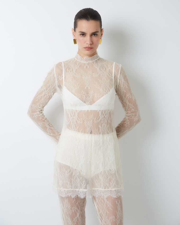 Топ из тонкого кружева молочный