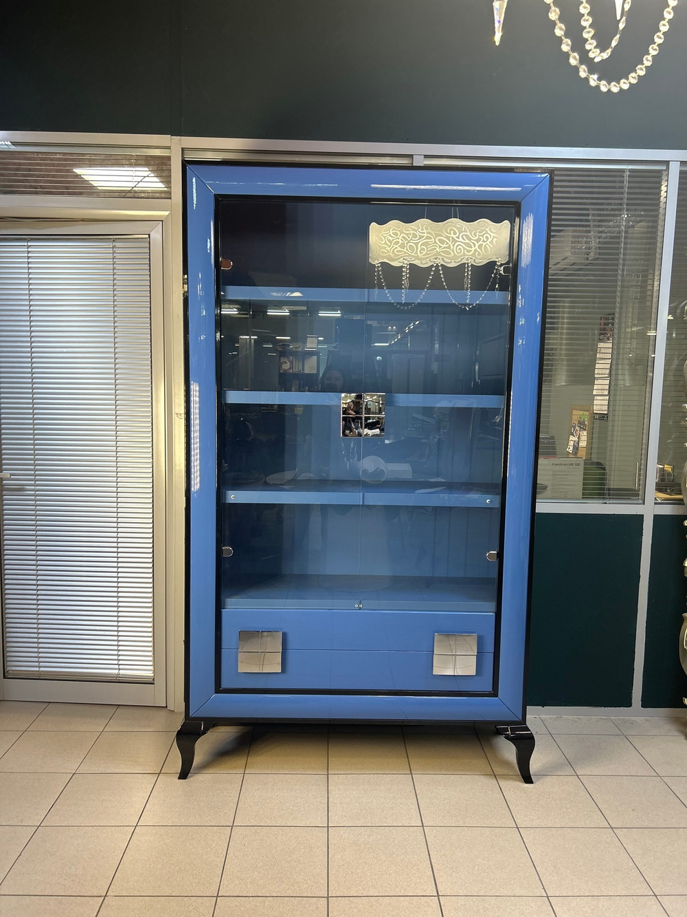 Витрина Berlin, La Ebanisteria