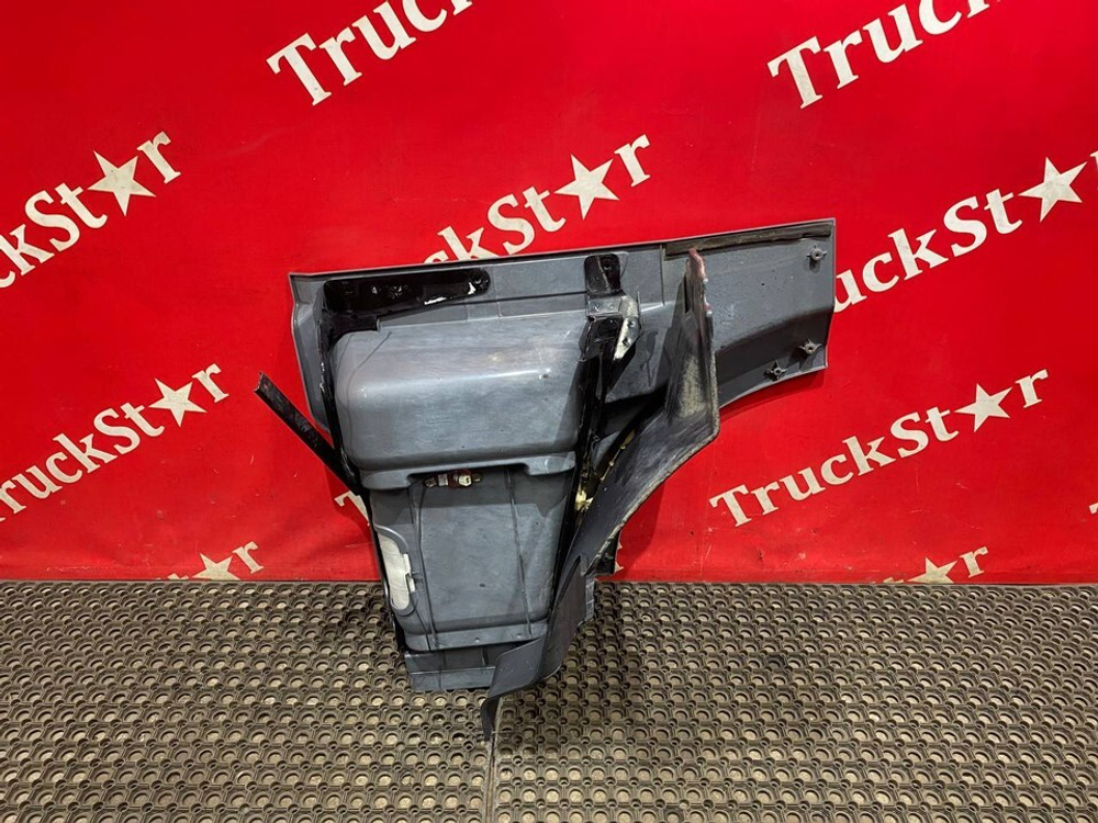 Корпус подножек правый 2019г