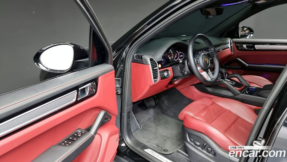 Porsche Cayenne (PO536) 3.0 Platinum Editions (05.2023)