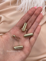 Наконечник для шнура рифленый в золотистом металле с зажимом